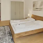 Amazing 2 Bedroom Flat: Specious And Цюрих
