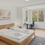 Apartment Amazing 2 Bedroom Flat: Specious And *