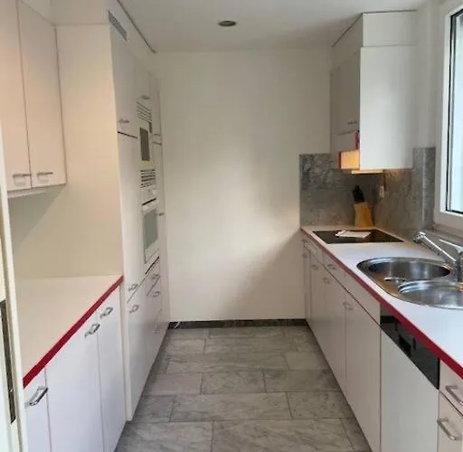 Apartment Amazing 2 Bedroom Flat: Specious And