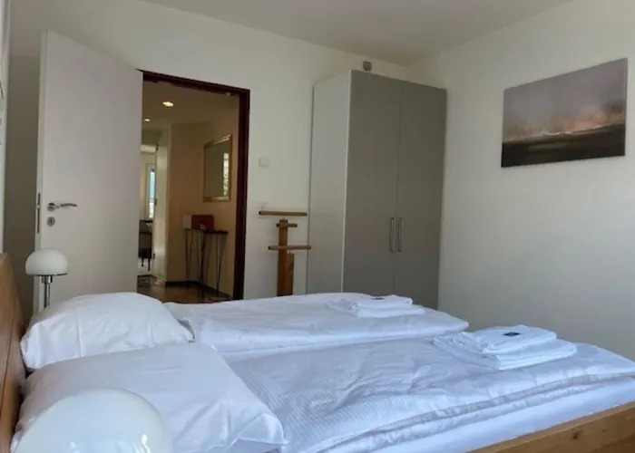 Amazing 2 Bedroom Flat: Specious And
