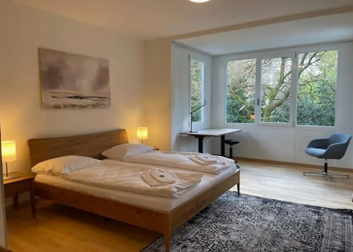 Amazing 2 Bedroom Flat: Specious And Zurich