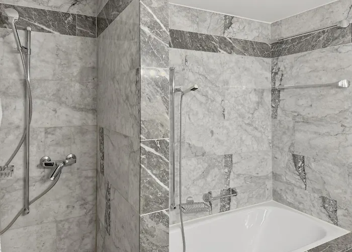 Amazing 2 Bedroom Flat: Specious And 아파트 *