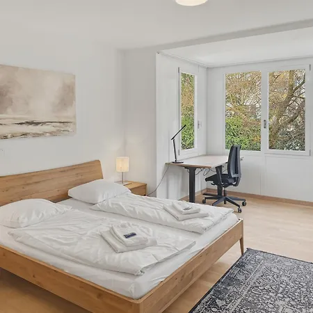 Апартаменти Amazing 2 Bedroom Flat: Specious And *