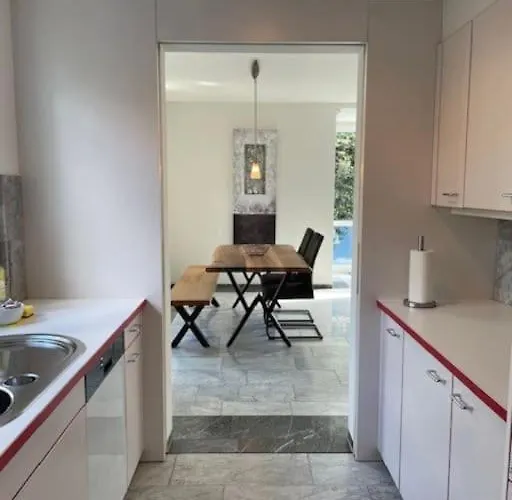 Amazing 2 Bedroom Flat: Specious And Цюрих