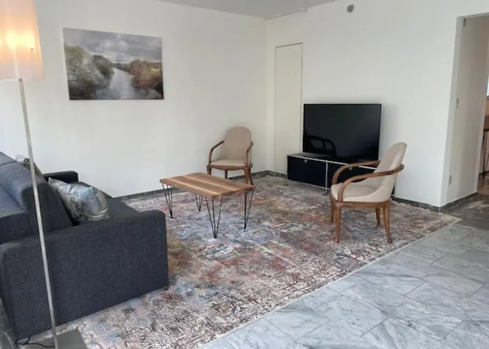 Апартаменты Amazing 2 Bedroom Flat: Specious And