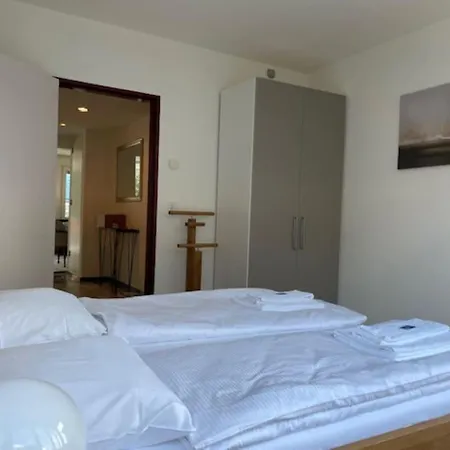 Amazing 2 Bedroom Flat: Specious And