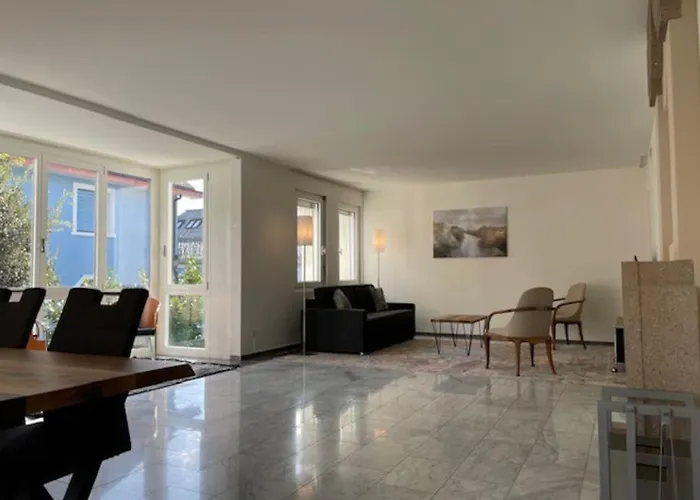 Amazing 2 Bedroom Flat: Specious And *
