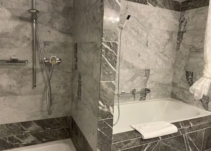 Amazing 2 Bedroom Flat: Specious And * チューリッヒ