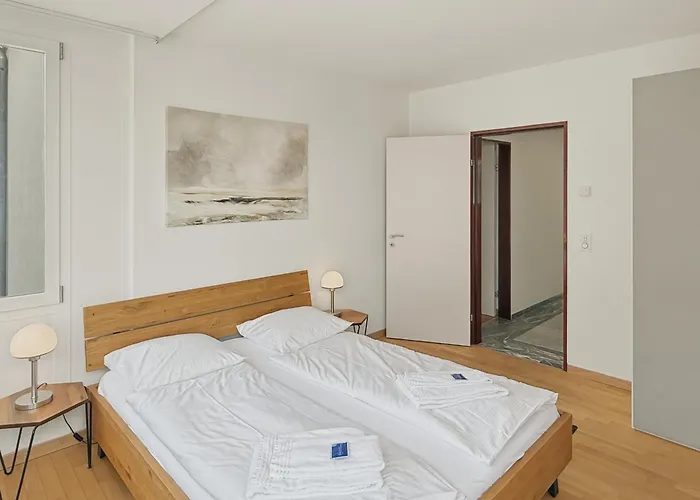 Amazing 2 Bedroom Flat: Specious And